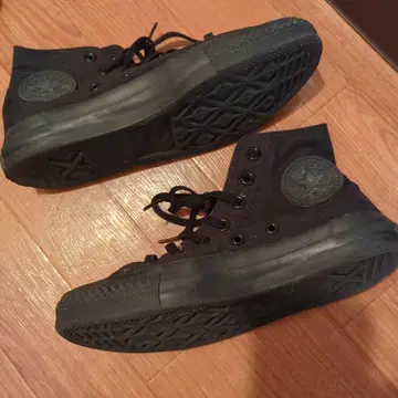 블랙 하이컷 스니커즈 컨버스 블랙