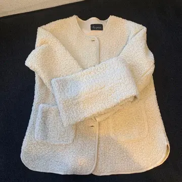 아이보리 노카라 보아 자켓