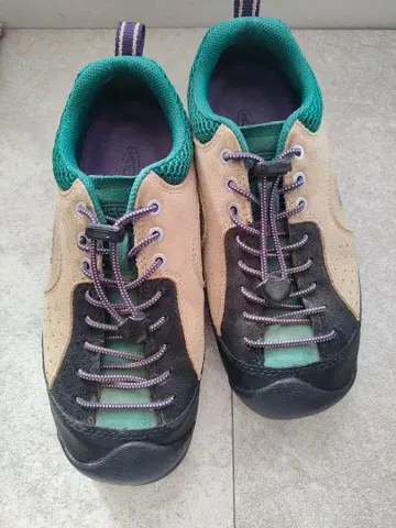 KEEN 스니커즈 아웃도어 베이지/블랙/그린 25cm