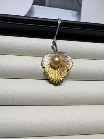 나뭇잎 디자인 펄 장식 브로치 남양 골드 진주 실버 탑