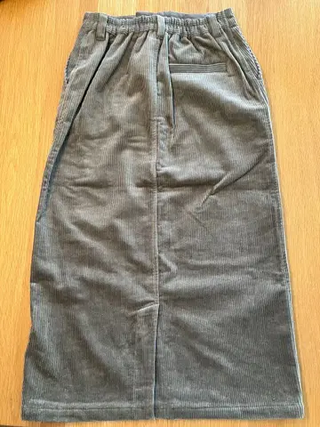 UR TECH 코듀로이 타이트 스커트 모카