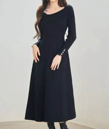 SAISON DE PAPILLON 비대칭 니트 원피스