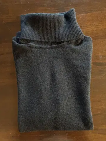 유니클로 UNIQLO 캐시미어 터틀넥 스웨터 블랙 M 컨디션 최상