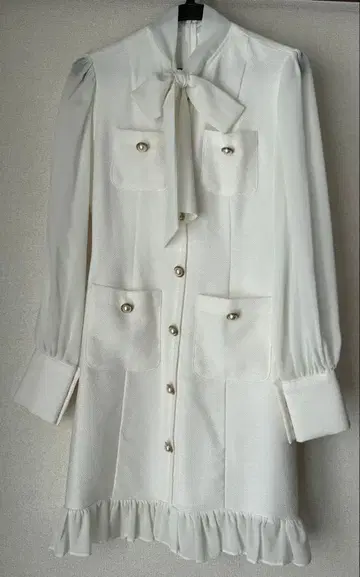 화이트 리본 드레스 원피스 긴팔 프릴 밑단