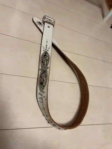 스터드 벨트 화이트