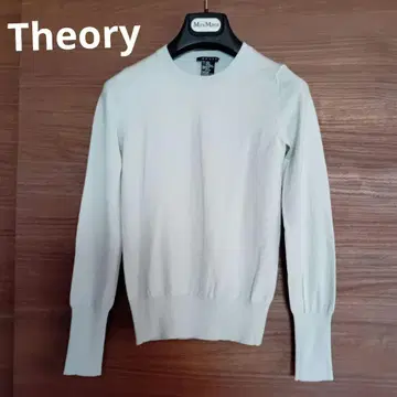 [띠어리] 라이트 블루 얇은 소재 니트 P 사이즈