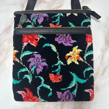 새상품 셔닐 숄더백