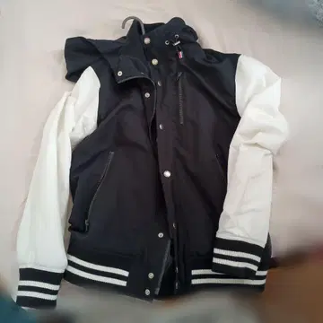 BEAMS HEART 바시티 자켓 M 사이즈