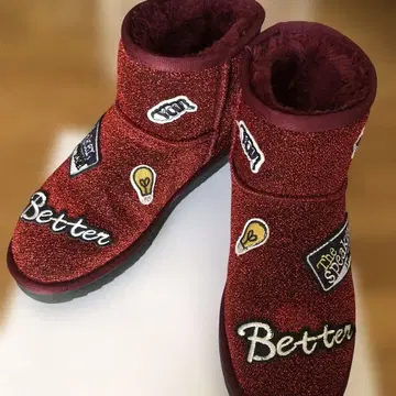 원더 슈즈 빨간색 어그 부츠 장식 포함