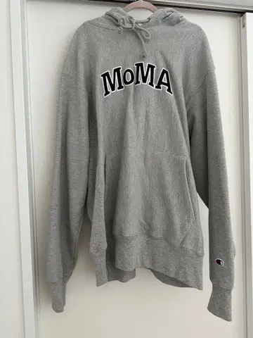 MoMA 그레이 후드티 후드 부착