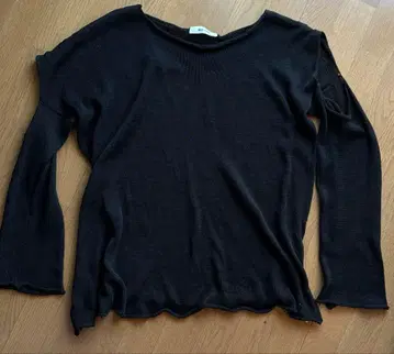 sulvam 블랙 니트 컷 아웃 슬리브