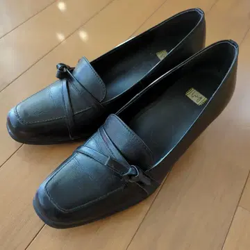 ing 블랙 로퍼 스트랩 포함