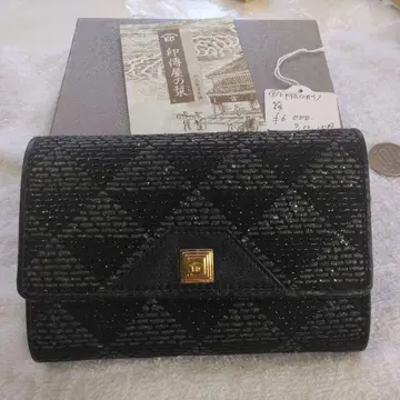 인덴의 지갑입니다, 블랙 퀼팅 접이식 지갑