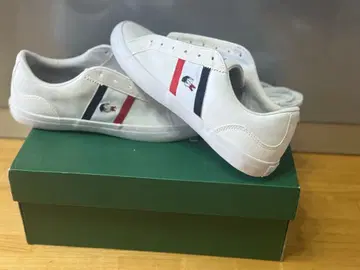 LACOSTE 화이트 스니커즈