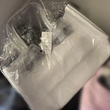 화이트 토트백 폴리에스테르제