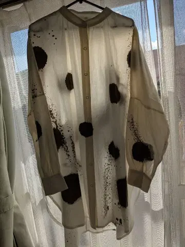 도트 무늬 긴팔 셔츠