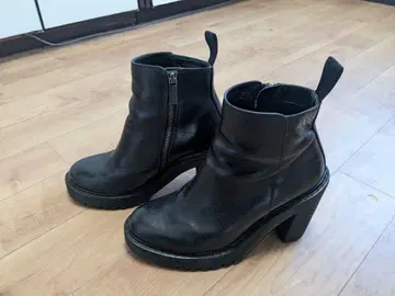 닥터마틴 UK4 지퍼 숏부츠 통굽 올블랙