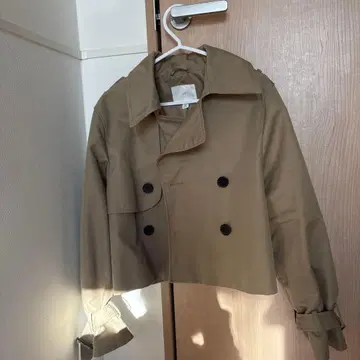 베이지 더블 브레스트 트렌치코트 160/88A