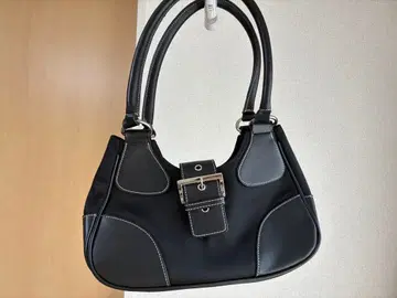 블랙 핸드백 합성 피혁