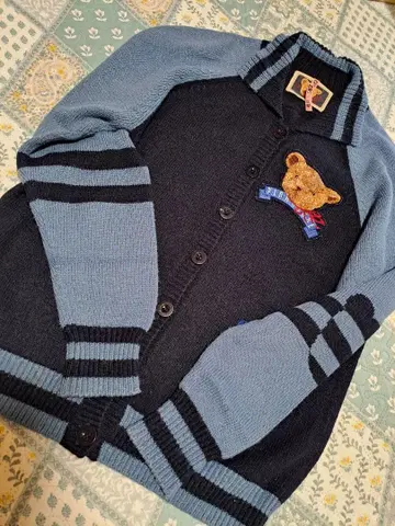핑크하우스 곰 자수 네이비/라이트 블루 가디건