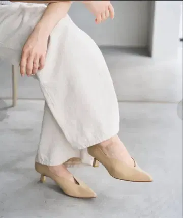 인기 루탈론 4.5cm 포인트 하이 범프 펌프스 베이지 23cm