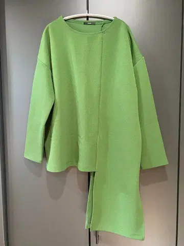 오스모시스 비대칭 그린 긴팔