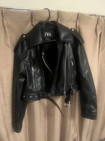 시착만 한 상품 미사용 ZARA XS 블랙 라이더 자켓