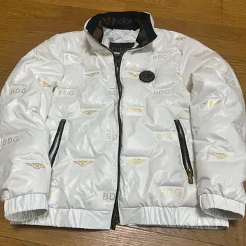 BDG FUTURE 화이트 다운 자켓