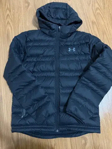 언더아머 블랙 다운 자켓 M