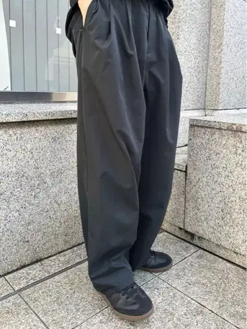 select MOCA by son 턱 벌룬 와이드 팬츠 M 흑먹색