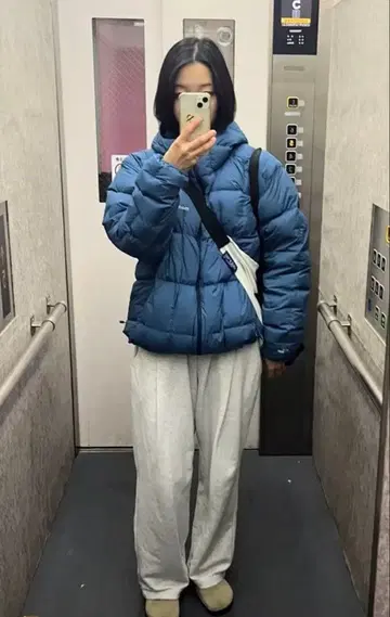 미사용 새상품 mont-bell 네쥬 다운 후드티 블루 XL