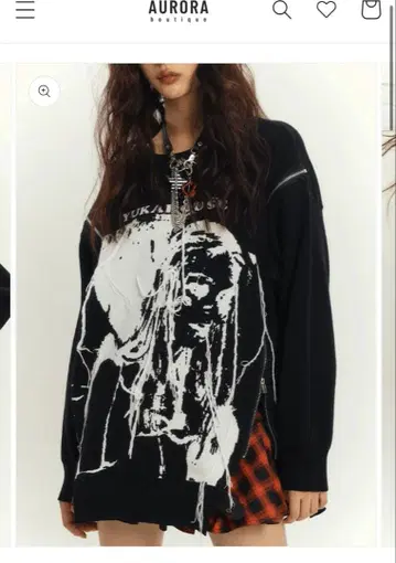 YUKAHOUSE vintage black sweater