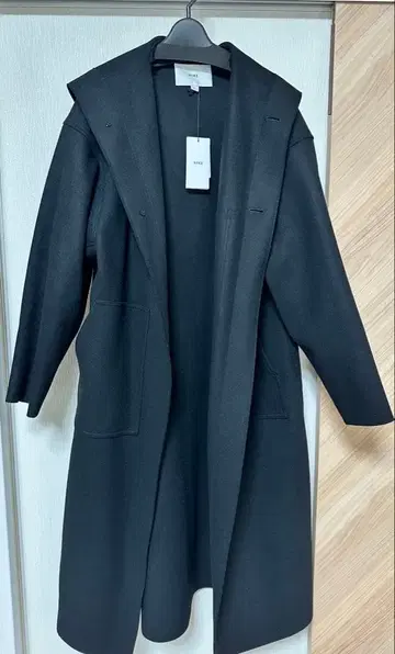 HYKE 후드 부착 롱 코트