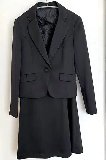 블랙 슈트 레이스 상의 부착 원피스