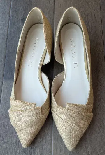 LE TALON 베이지 스틸레토 펌프스