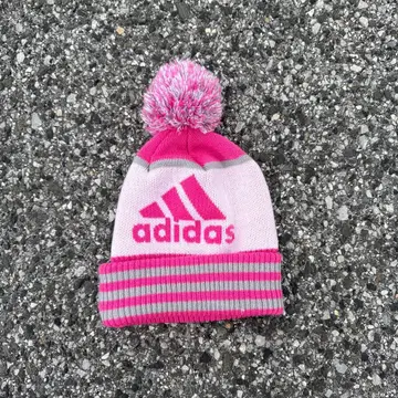 adidas 폼폼 포함 니트 모자 핑크