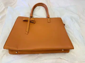 카멜색 리본 포함 토트백