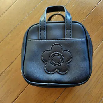 마리콴트 파우치