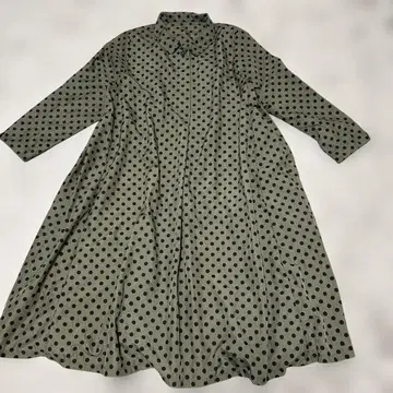 noa-ge 올리브 그린 도트 볼륨 원피스