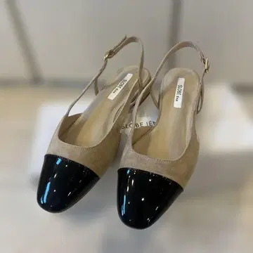 슬로브 이에나 페이턴트 백 슬링 펌프스