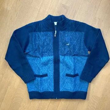 새상품 크로커다일 니트 가디건 LL