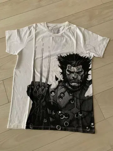 울버린 그래픽 T셔츠 / MARVEL