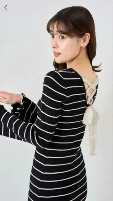 Be Mine 백 레이스업 롱 드레스