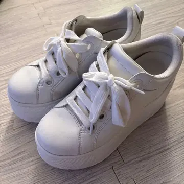 [ 24시간 이내 발송 ] 스즈키 아미 플랫폼 스니커즈