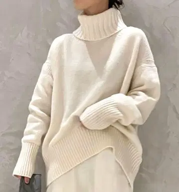 새상품급 레어 M 갸루리 비 파인 울 하이넥 풀오버 니트 화이트