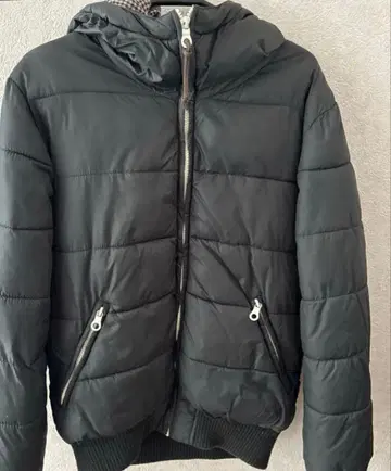 H&M 블랙 후드 부착 다운 자켓