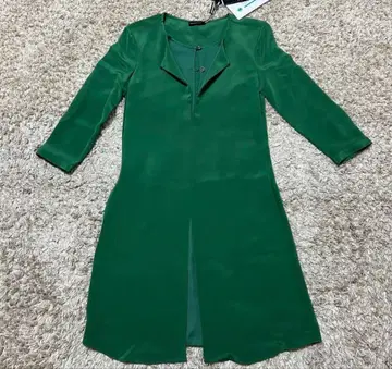 엠포리오 아르마니 긴팔 원피스 그린