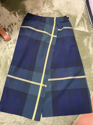 Yokiland 체크 무늬 타이트 스커트