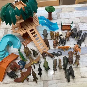 아니아 합체 정글 트리 공룡과 동물 피규어 세트
