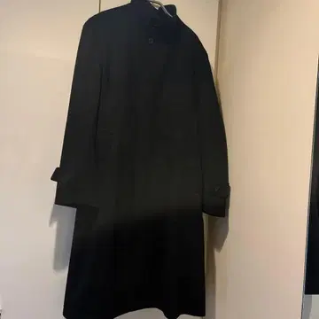 블랙 울 코트 버튼 포함